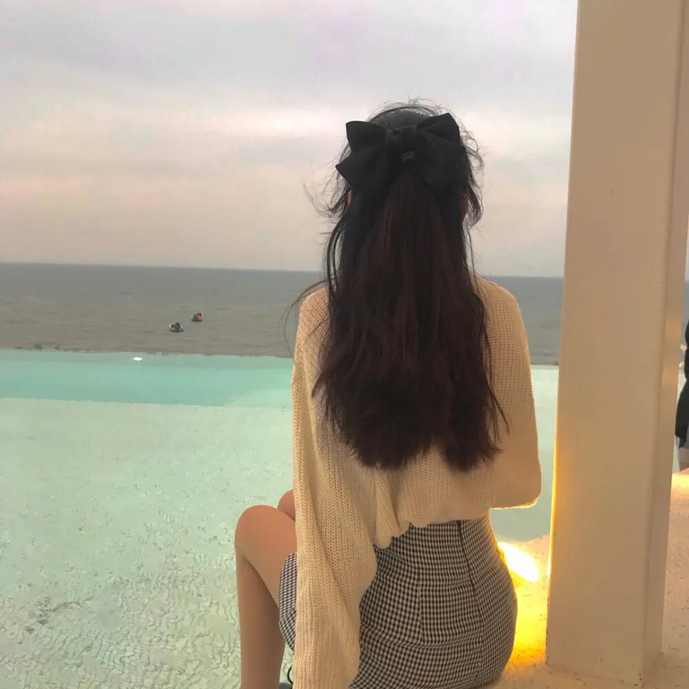 黄宝石海报